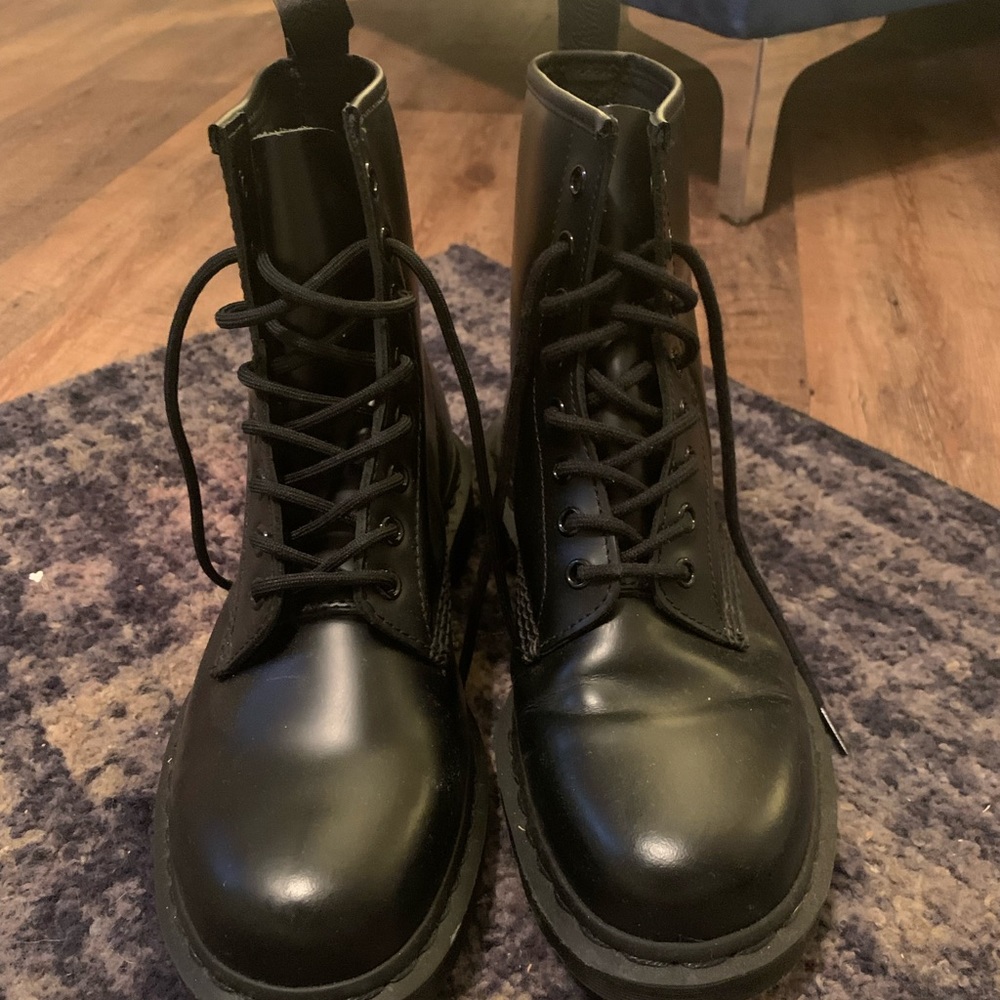 Dr. Martens all black size 9